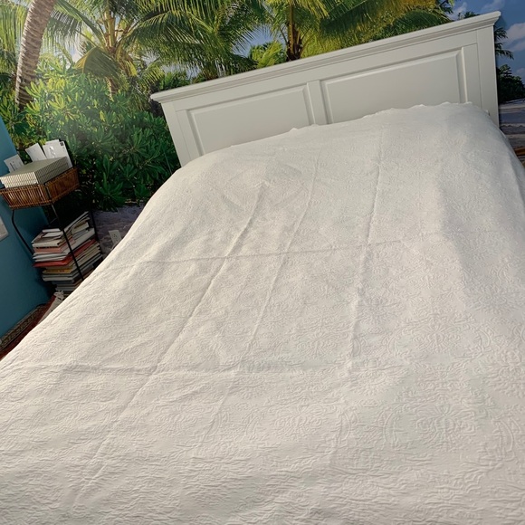 Adolfo Dominguez  full  size blanket - Picture 2 of 7